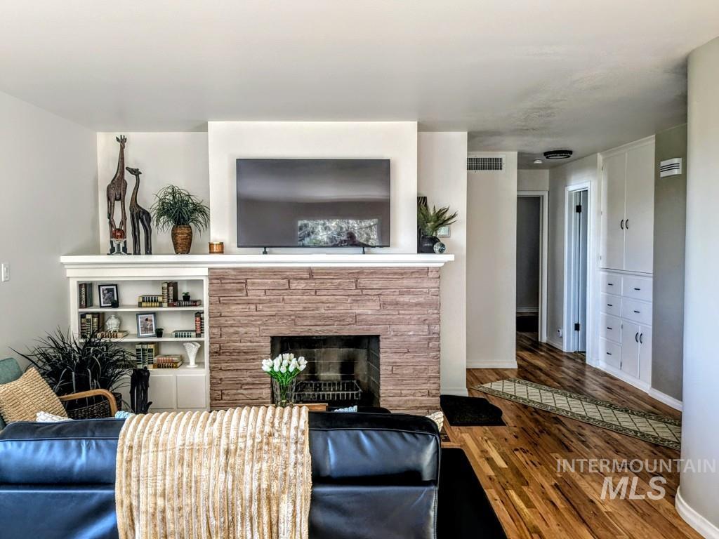 165 W Horizon Dr, Boise, Idaho 83702, 4 Bedrooms, 2 Bathrooms, Residential For Sale, Price $1,360,000,MLS 98983204