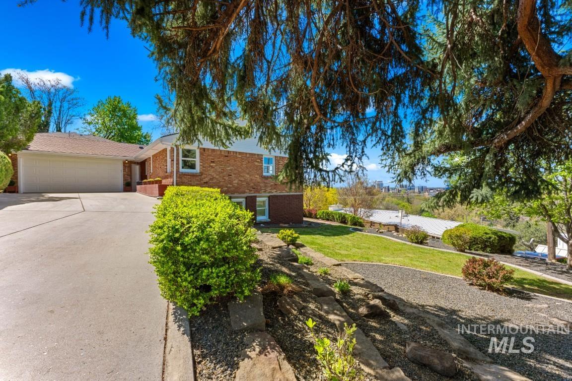 165 W Horizon Dr, Boise, Idaho 83702, 4 Bedrooms, 2 Bathrooms, Residential For Sale, Price $1,282,900,MLS 98983204