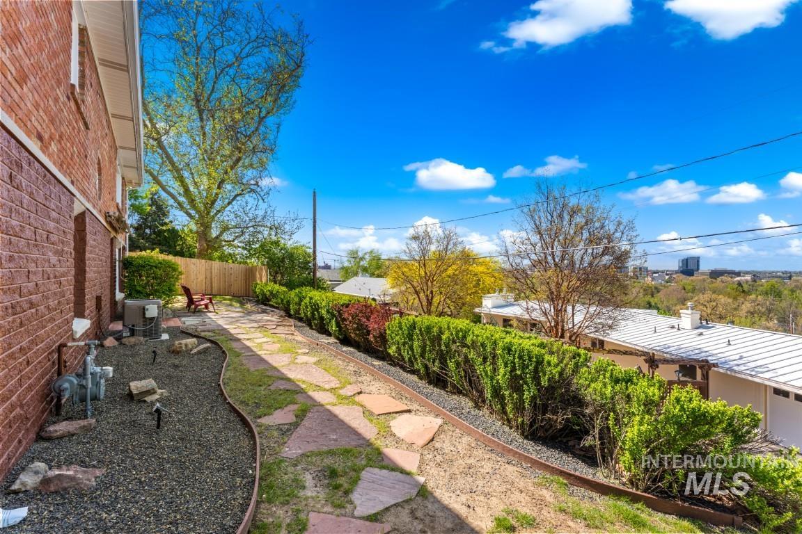 165 W Horizon Dr, Boise, Idaho 83702, 4 Bedrooms, 2 Bathrooms, Residential For Sale, Price $1,360,000,MLS 98983204