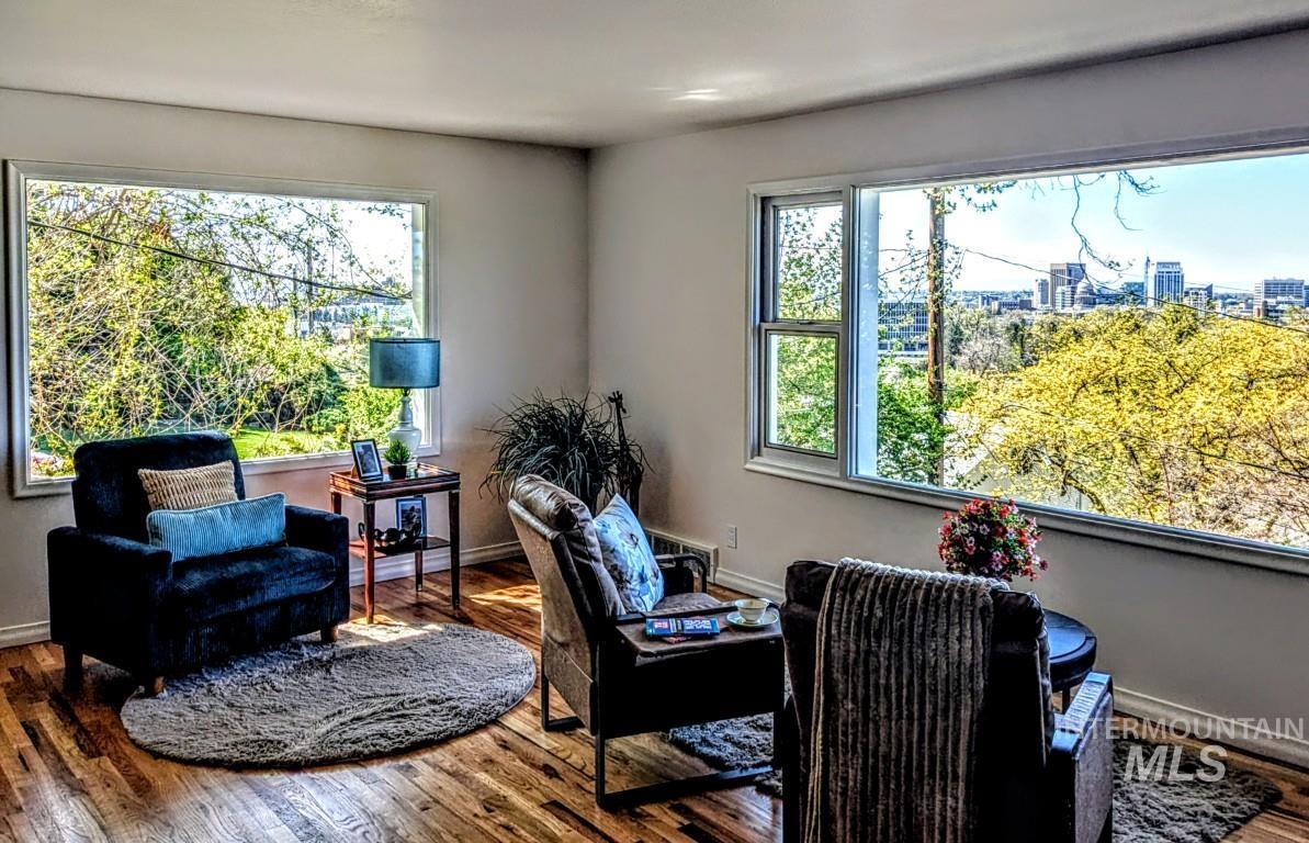 165 W Horizon Dr, Boise, Idaho 83702, 4 Bedrooms, 2 Bathrooms, Residential For Sale, Price $1,282,900,MLS 98983204