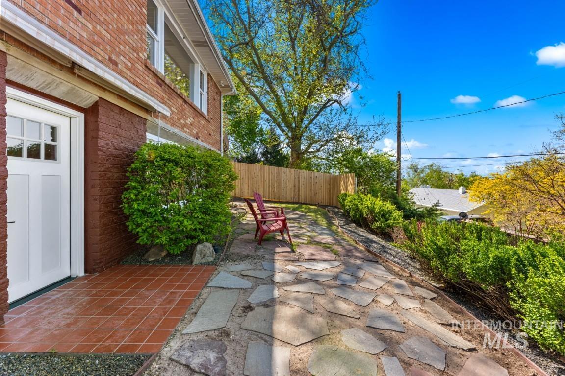 165 W Horizon Dr, Boise, Idaho 83702, 4 Bedrooms, 2 Bathrooms, Residential For Sale, Price $1,360,000,MLS 98983204