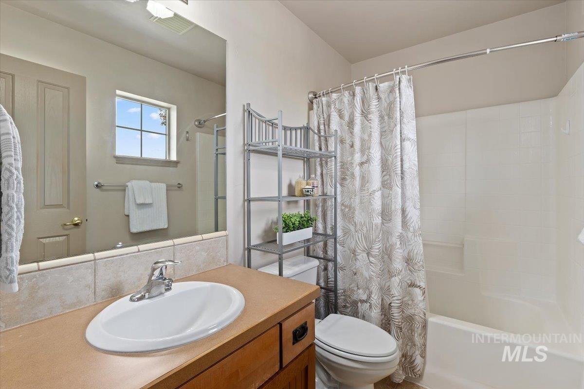 2274 Eastwood Rd, Twin Falls, Idaho 83301, 4 Bedrooms, 2.5 Bathrooms, Residential For Sale, Price $592,900, 98983205