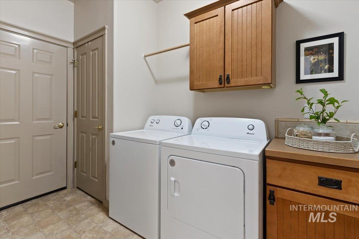 2274 Eastwood Rd, Twin Falls, Idaho 83301, 4 Bedrooms, 2.5 Bathrooms, Residential For Sale, Price $592,900, 98983205