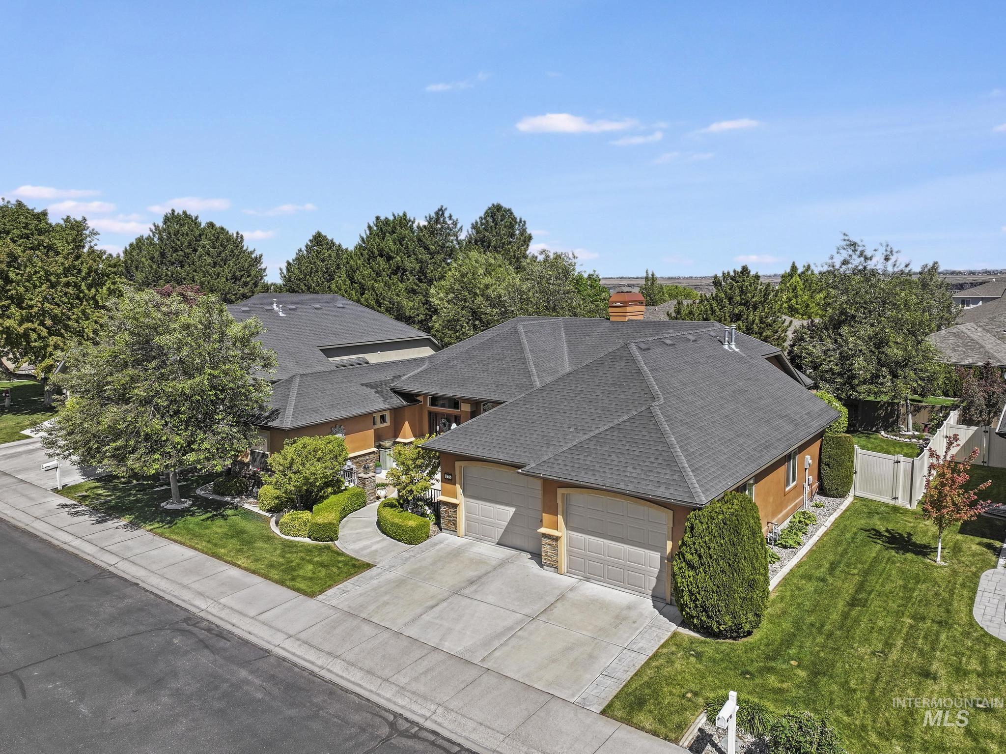 675 Canyon Park Ave, Twin Falls, Idaho 83301, 3 Bedrooms, 2 Bathrooms, Residential For Sale, Price $565,000,MLS 98983208