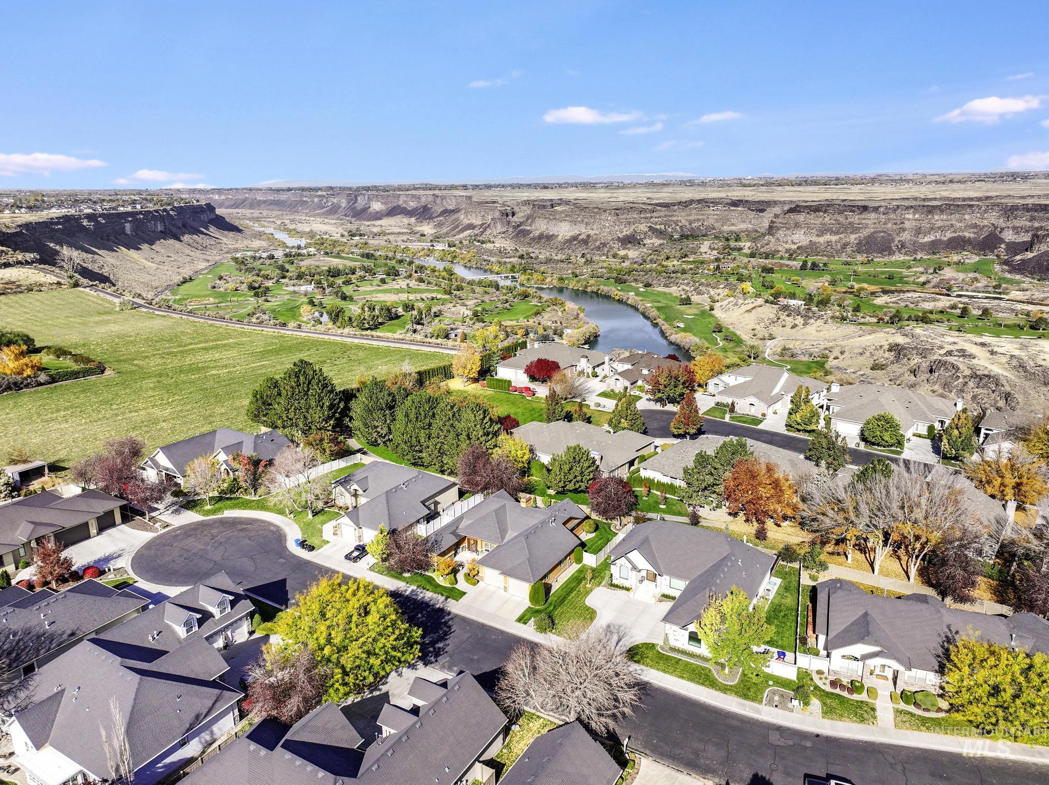 675 Canyon Park Ave, Twin Falls, Idaho 83301, 3 Bedrooms, 2 Bathrooms, Residential For Sale, Price $565,000, 98983208