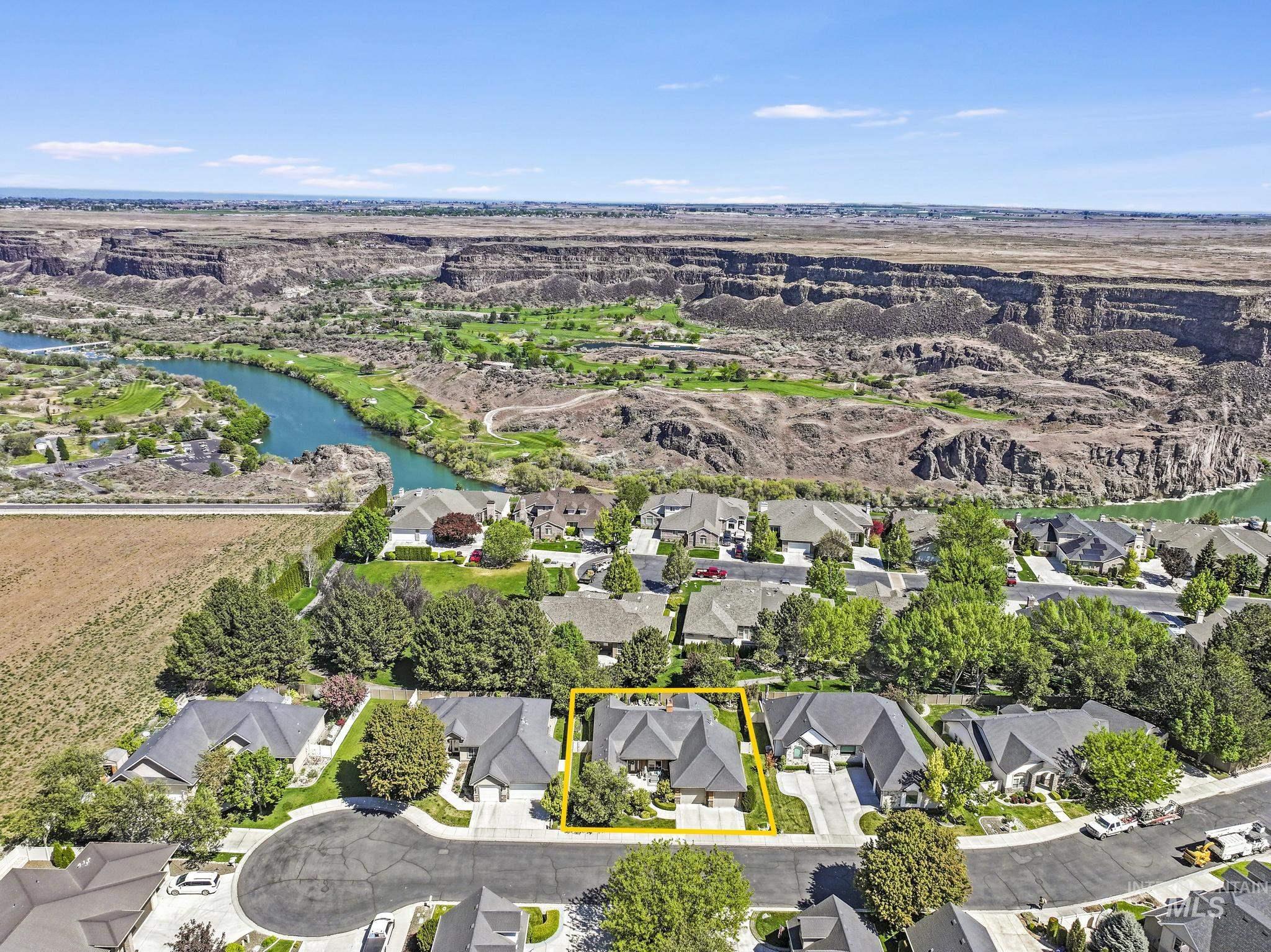 675 Canyon Park Ave, Twin Falls, Idaho 83301, 3 Bedrooms, 2 Bathrooms, Residential For Sale, Price $565,000,MLS 98983208