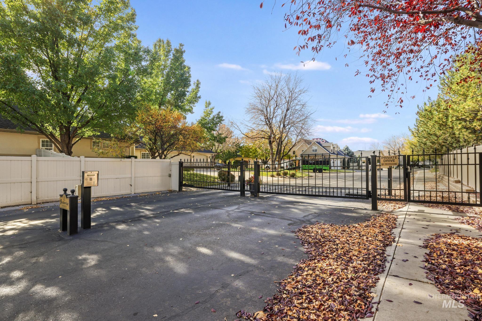 675 Canyon Park Ave, Twin Falls, Idaho 83301, 3 Bedrooms, 2 Bathrooms, Residential For Sale, Price $565,000, 98983208