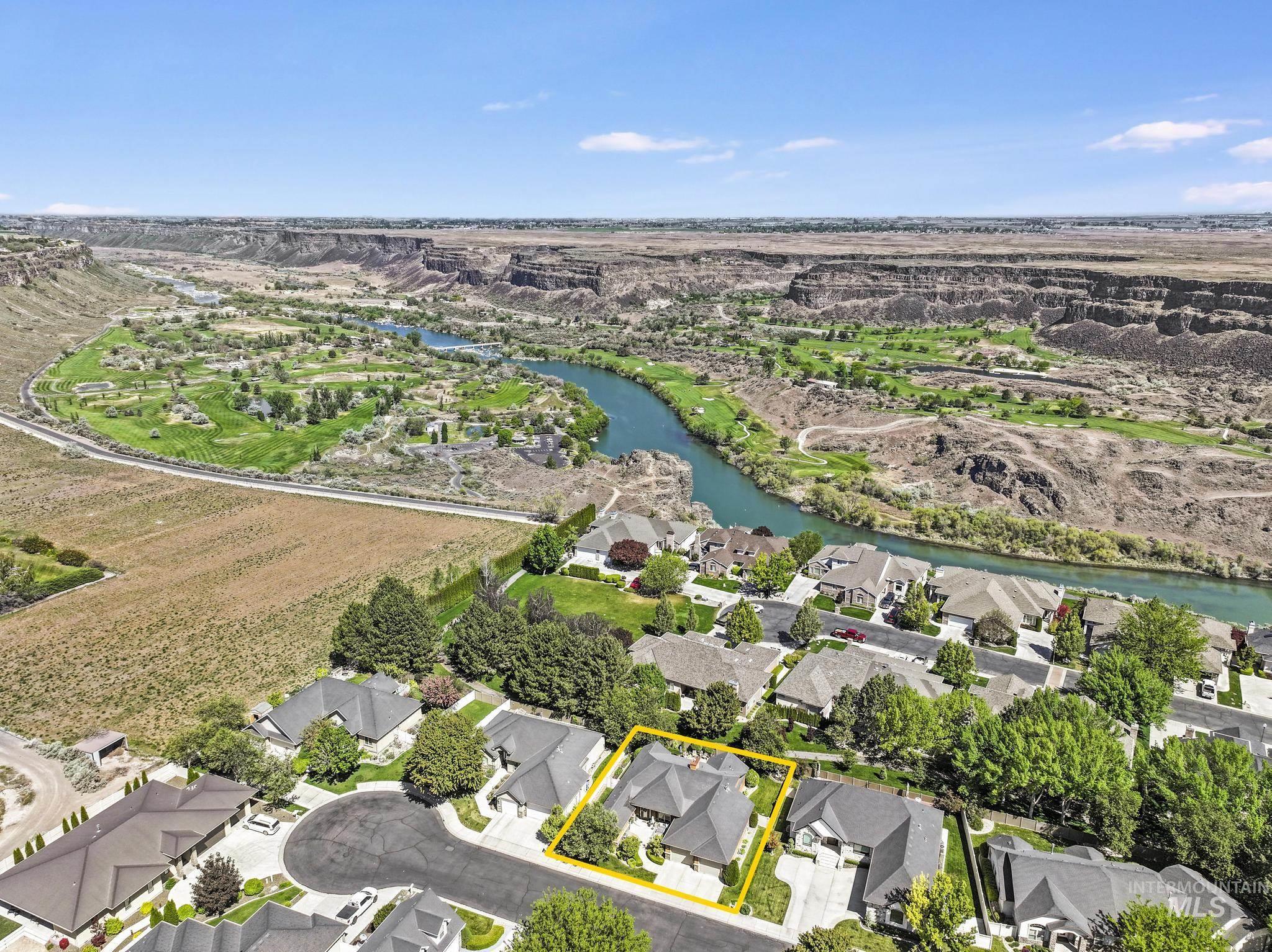675 Canyon Park Ave, Twin Falls, Idaho 83301, 3 Bedrooms, 2 Bathrooms, Residential For Sale, Price $565,000,MLS 98983208