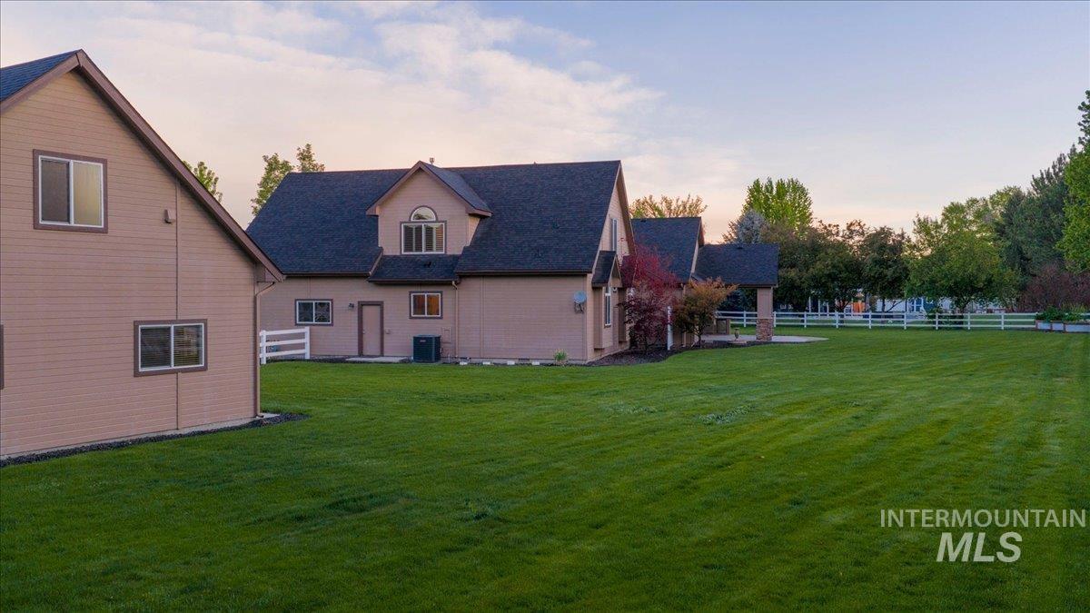 570 N Cove Colony Way, Eagle, Idaho 83616, 4 Bedrooms, 3.5 Bathrooms, Residential For Sale, Price $1,699,000, 98983210