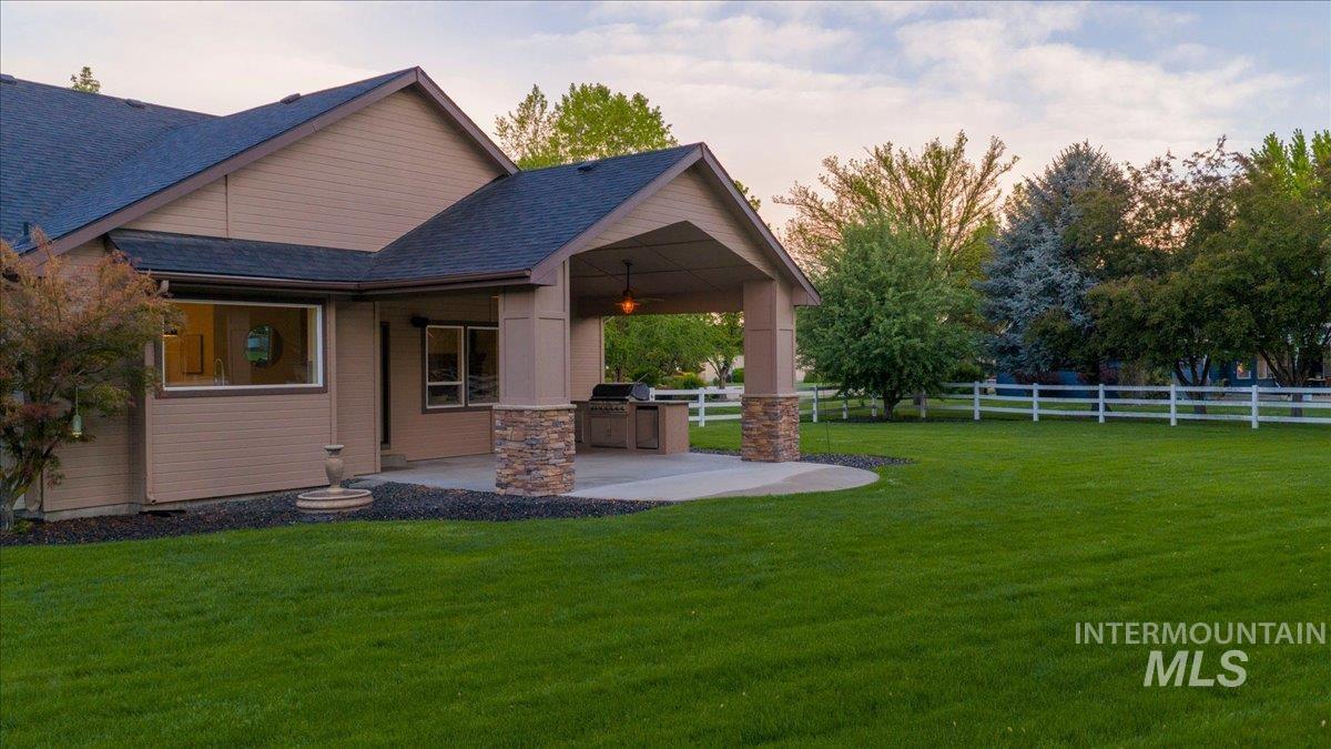 570 N Cove Colony Way, Eagle, Idaho 83616, 4 Bedrooms, 3.5 Bathrooms, Residential For Sale, Price $1,699,000, 98983210