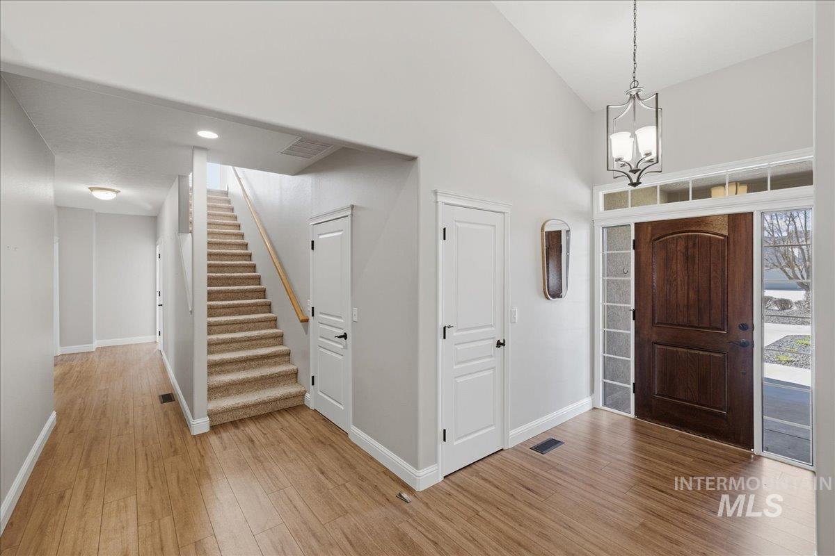 570 N Cove Colony Way, Eagle, Idaho 83616, 4 Bedrooms, 3.5 Bathrooms, Residential For Sale, Price $1,699,000, 98983210