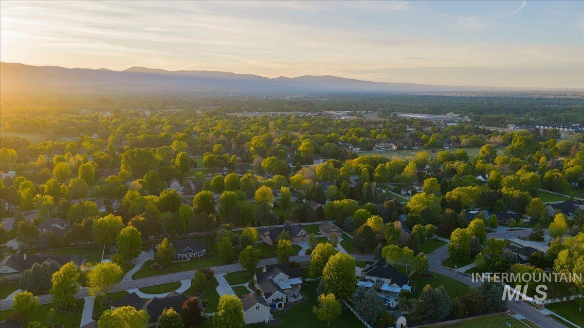 570 N Cove Colony Way, Eagle, Idaho 83616, 4 Bedrooms, 3.5 Bathrooms, Residential For Sale, Price $1,699,000, 98983210