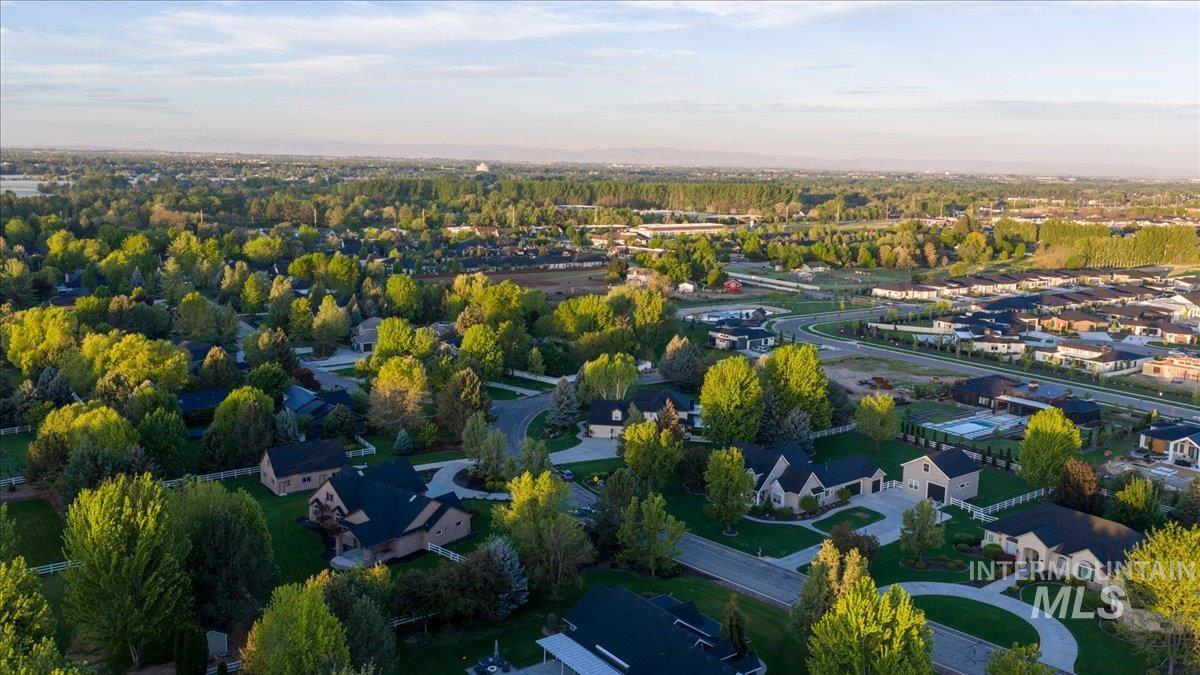 570 N Cove Colony Way, Eagle, Idaho 83616, 4 Bedrooms, 3.5 Bathrooms, Residential For Sale, Price $1,699,000, 98983210