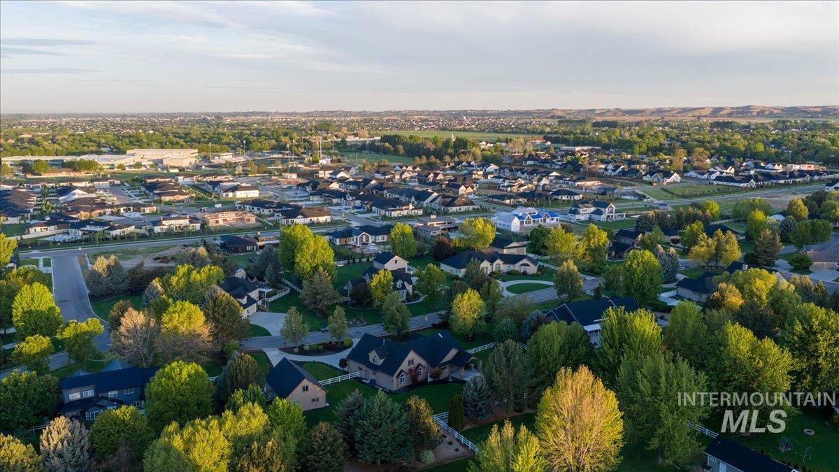 570 N Cove Colony Way, Eagle, Idaho 83616, 4 Bedrooms, 3.5 Bathrooms, Residential For Sale, Price $1,699,000, 98983210