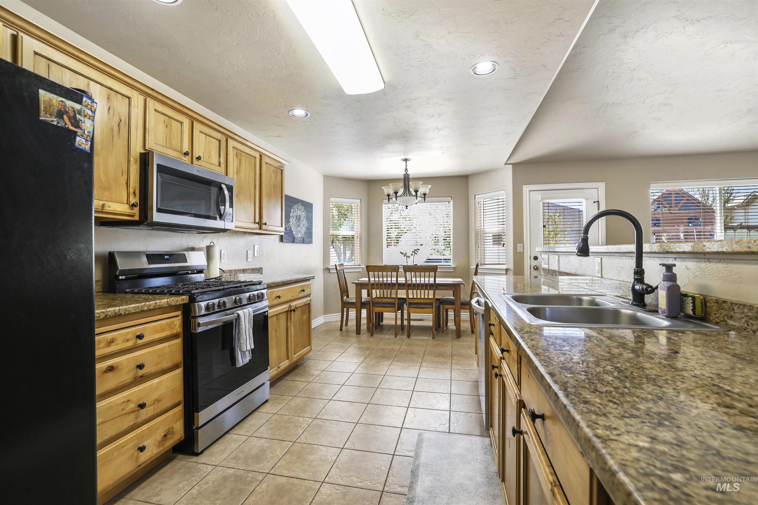 2662 Joshua Way, Twin Falls, Idaho 83301, 3 Bedrooms, 3 Bathrooms, Residential For Sale, Price $499,999, 98983213