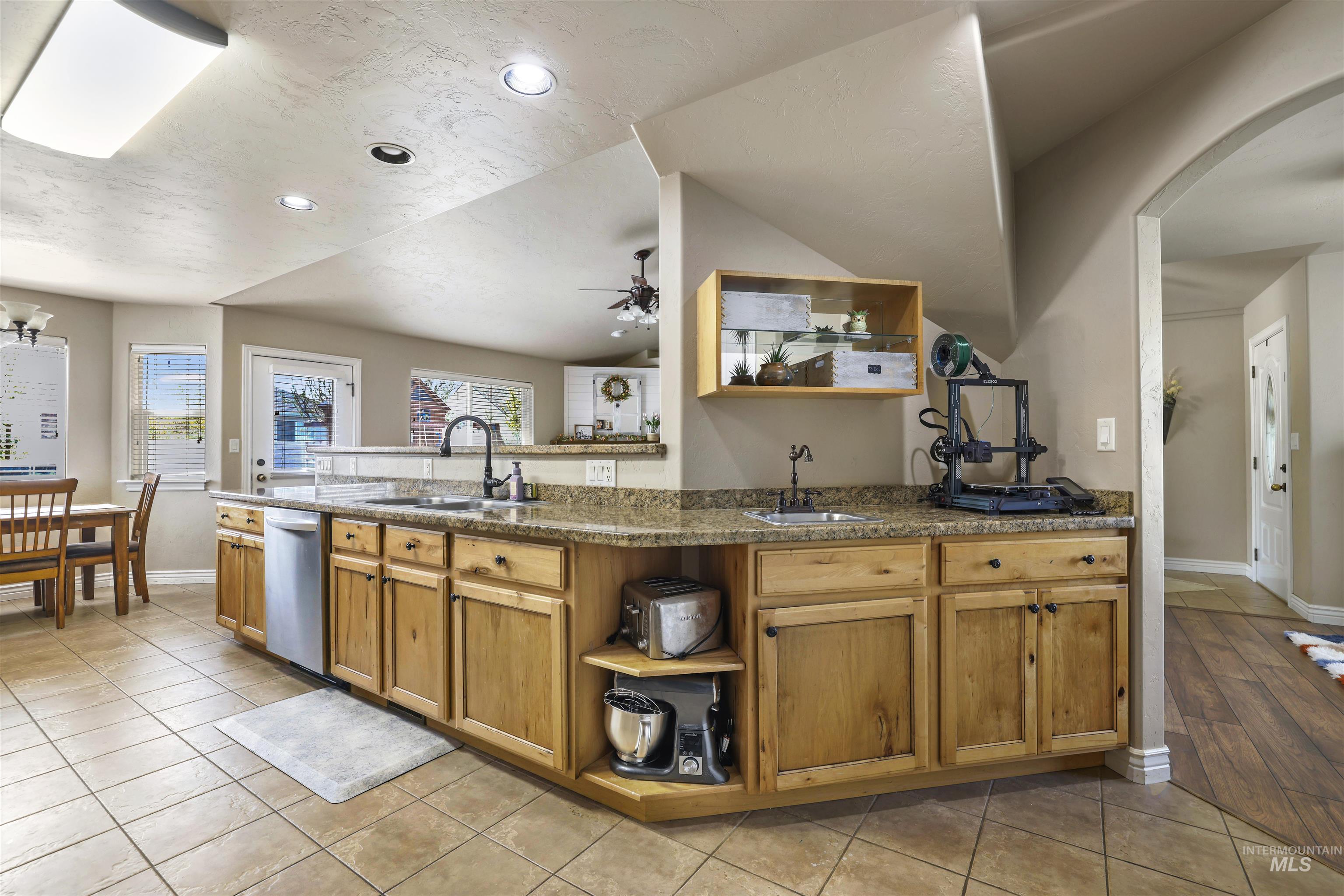 2662 Joshua Way, Twin Falls, Idaho 83301, 3 Bedrooms, 3 Bathrooms, Residential For Sale, Price $499,999, 98983213