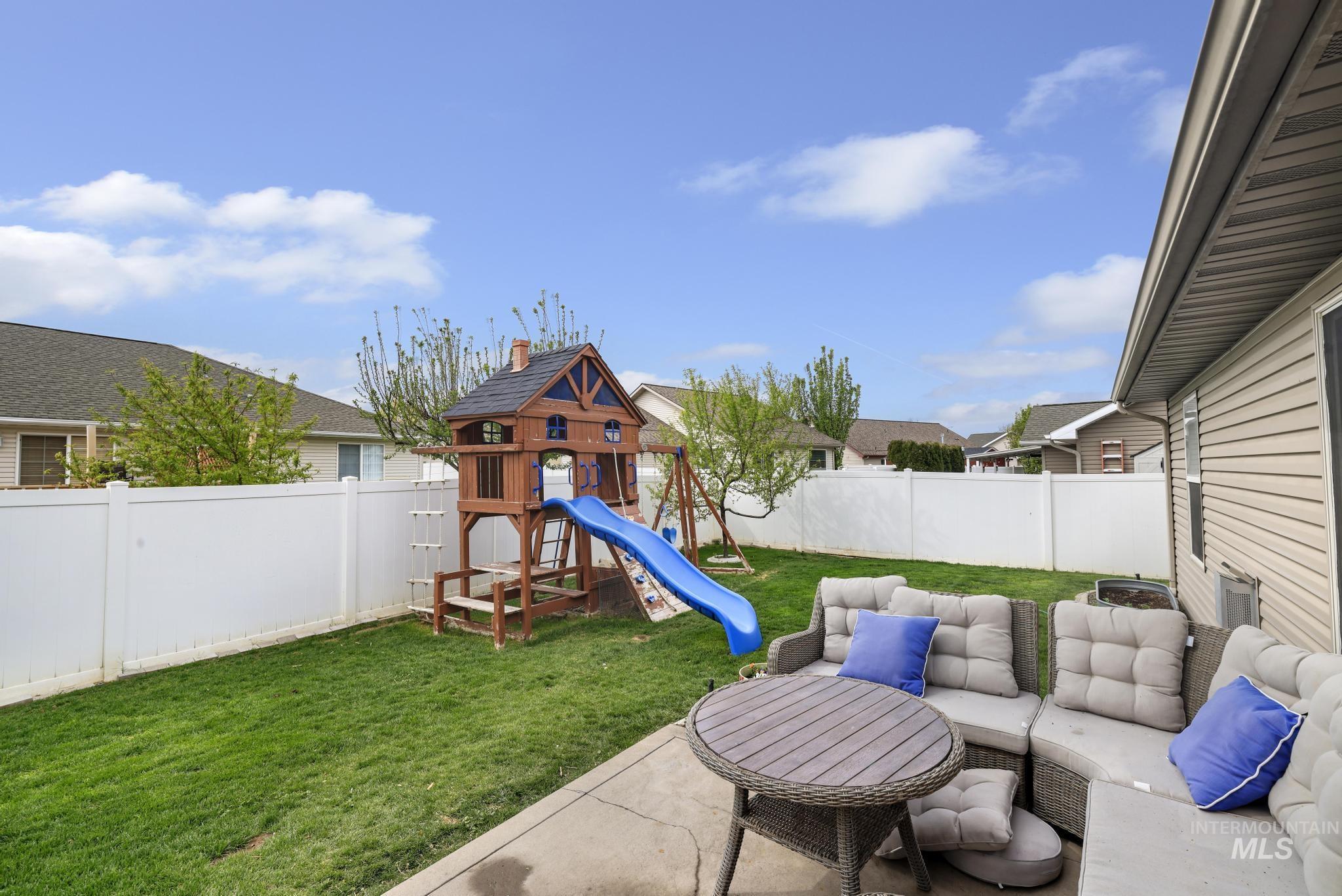 2662 Joshua Way, Twin Falls, Idaho 83301, 3 Bedrooms, 3 Bathrooms, Residential For Sale, Price $499,999,MLS 98983213