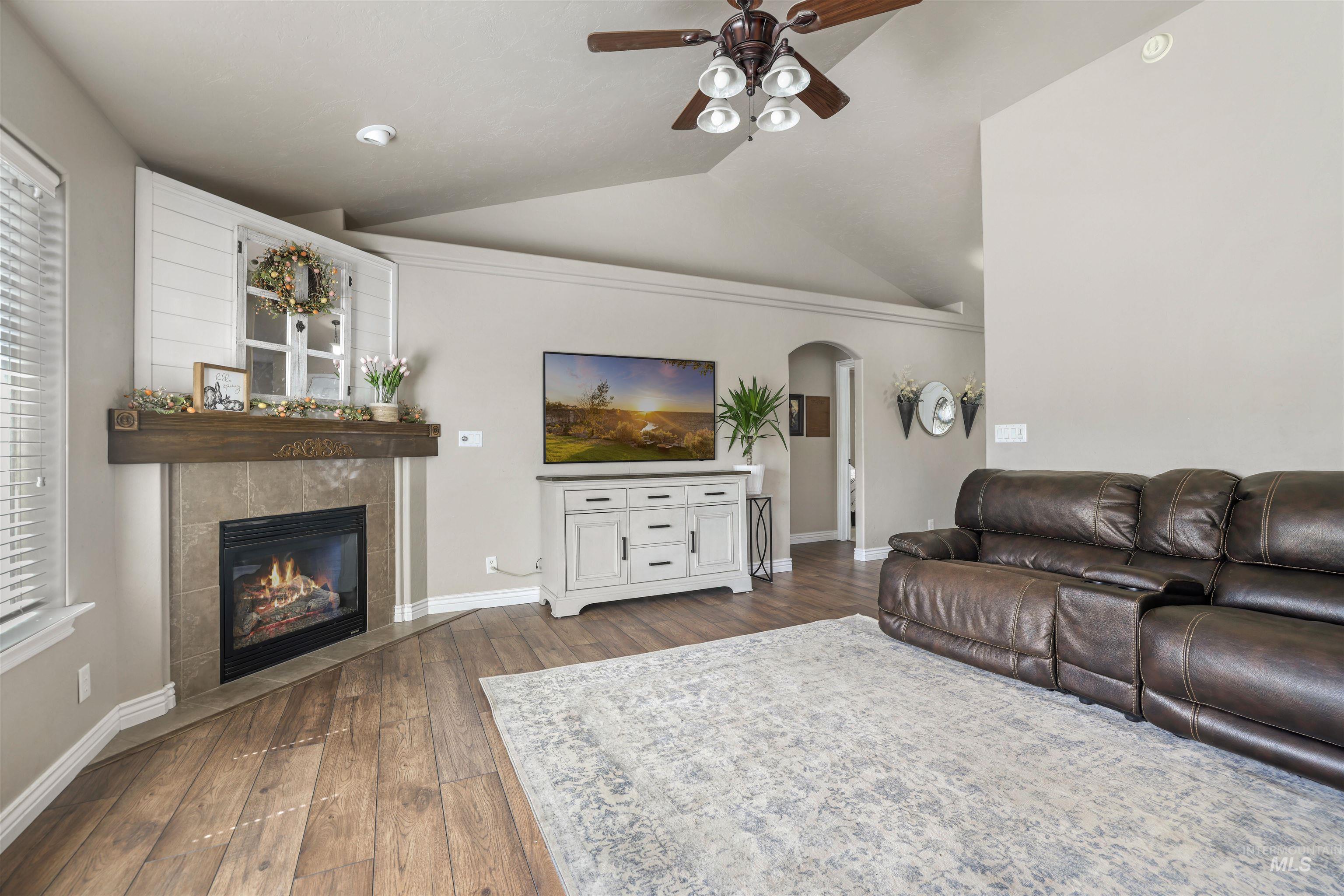 2662 Joshua Way, Twin Falls, Idaho 83301, 3 Bedrooms, 3 Bathrooms, Residential For Sale, Price $499,999, 98983213