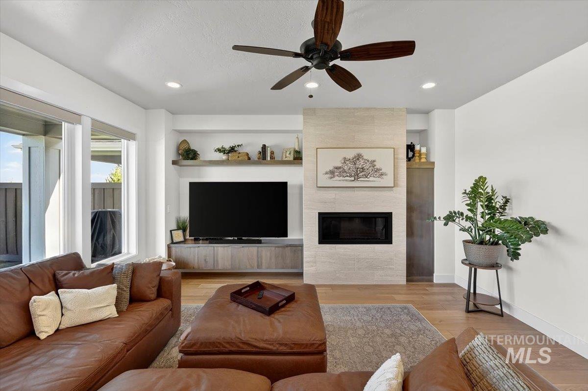 6718 S Cadence Ave, Meridian, Idaho 83642, 4 Bedrooms, 3 Bathrooms, Residential For Sale, Price $859,000,MLS 98983216