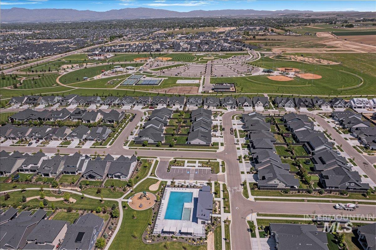 6718 S Cadence Ave, Meridian, Idaho 83642, 4 Bedrooms, 3 Bathrooms, Residential For Sale, Price $859,000,MLS 98983216