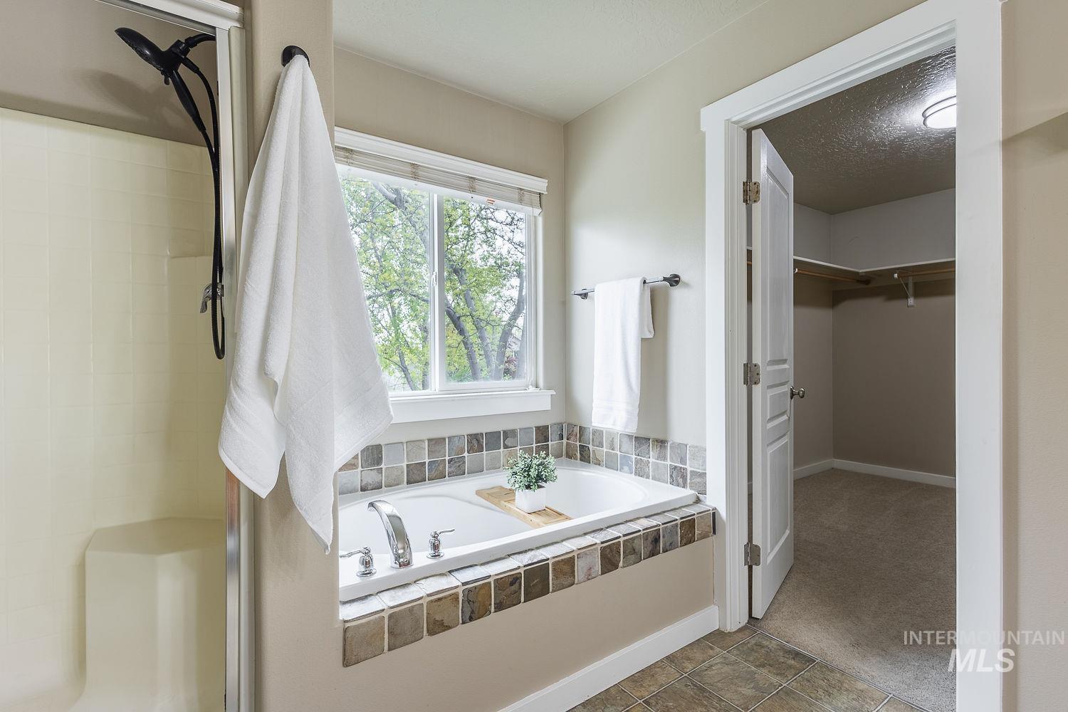 17362 N Midsummers Ln, Nampa, Idaho 83687, 4 Bedrooms, 2.5 Bathrooms, Residential For Sale, Price $459,900,MLS 98983220