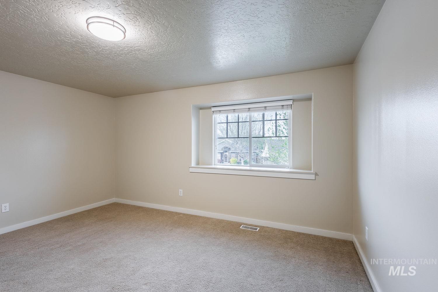 17362 N Midsummers Ln, Nampa, Idaho 83687, 4 Bedrooms, 2.5 Bathrooms, Residential For Sale, Price $459,900,MLS 98983220