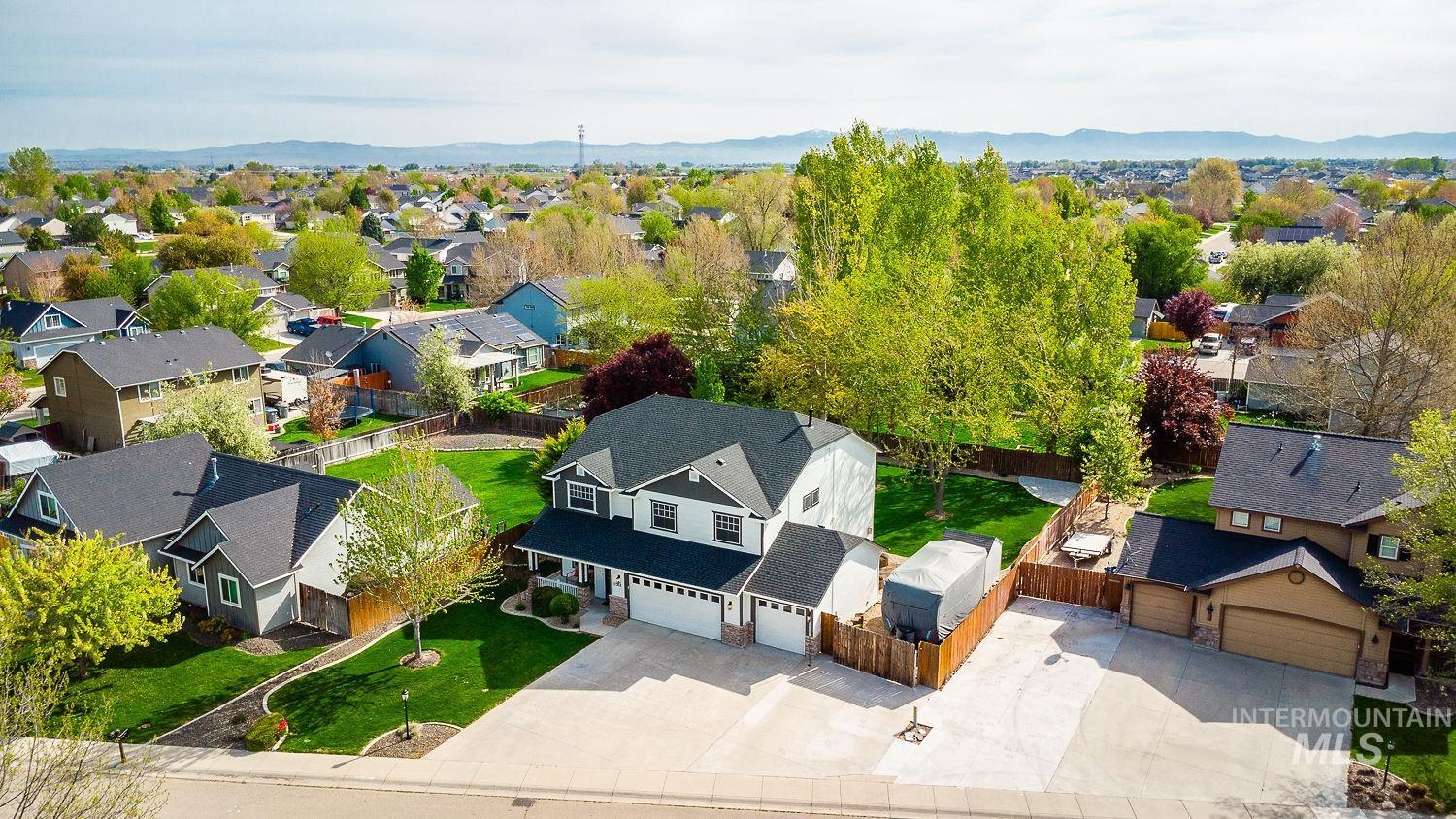 17362 N Midsummers Ln, Nampa, Idaho 83687, 4 Bedrooms, 2.5 Bathrooms, Residential For Sale, Price $459,900,MLS 98983220