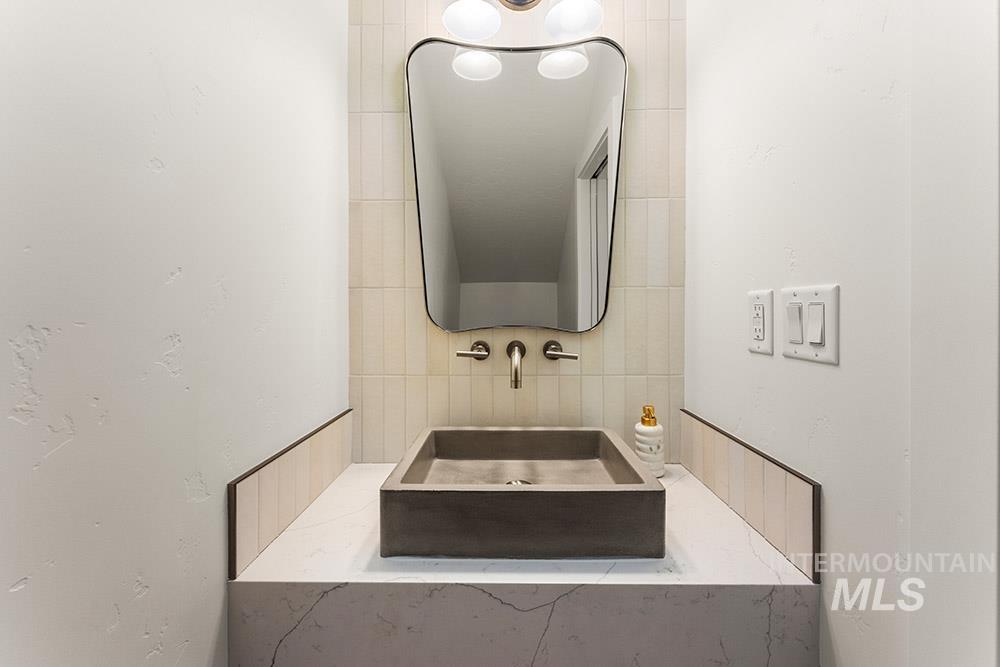 3337 W Whimbrel Lane, Boise, Idaho 83703, 3 Bedrooms, 2.5 Bathrooms, Residential For Sale, Price $714,900, 98983221