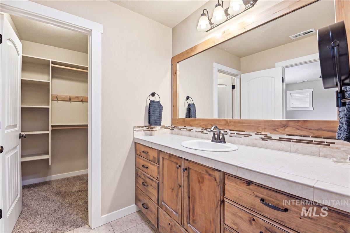 4406 S Axiom Ave, Boise, Idaho 83716, 3 Bedrooms, 2.5 Bathrooms, Residential For Sale, Price $549,990, 98983224