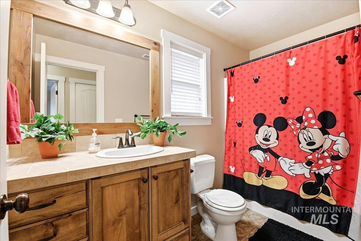 4406 S Axiom Ave, Boise, Idaho 83716, 3 Bedrooms, 2.5 Bathrooms, Residential For Sale, Price $549,990, 98983224