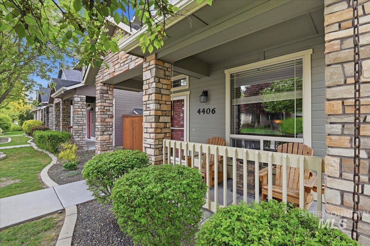 4406 S Axiom Ave, Boise, Idaho 83716, 3 Bedrooms, 2.5 Bathrooms, Residential For Sale, Price $549,990, 98983224