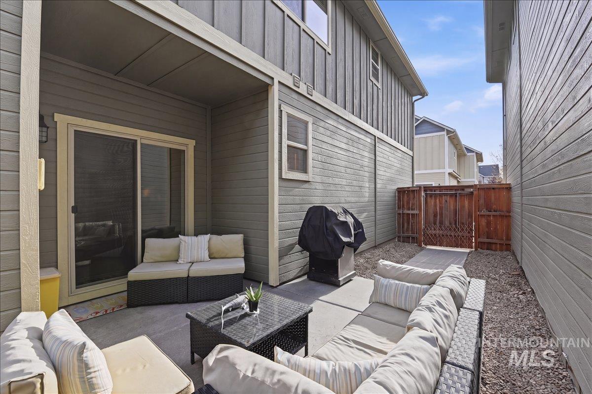 4406 S Axiom Ave, Boise, Idaho 83716, 3 Bedrooms, 2.5 Bathrooms, Residential For Sale, Price $549,990, 98983224