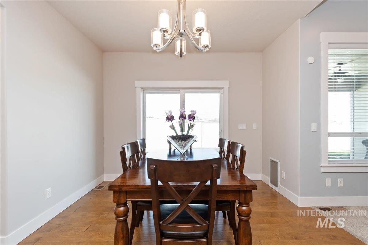 5073 S Marsala Way, Meridian, Idaho 83642, 5 Bedrooms, 3 Bathrooms, Residential For Sale, Price $750,000, 98983225