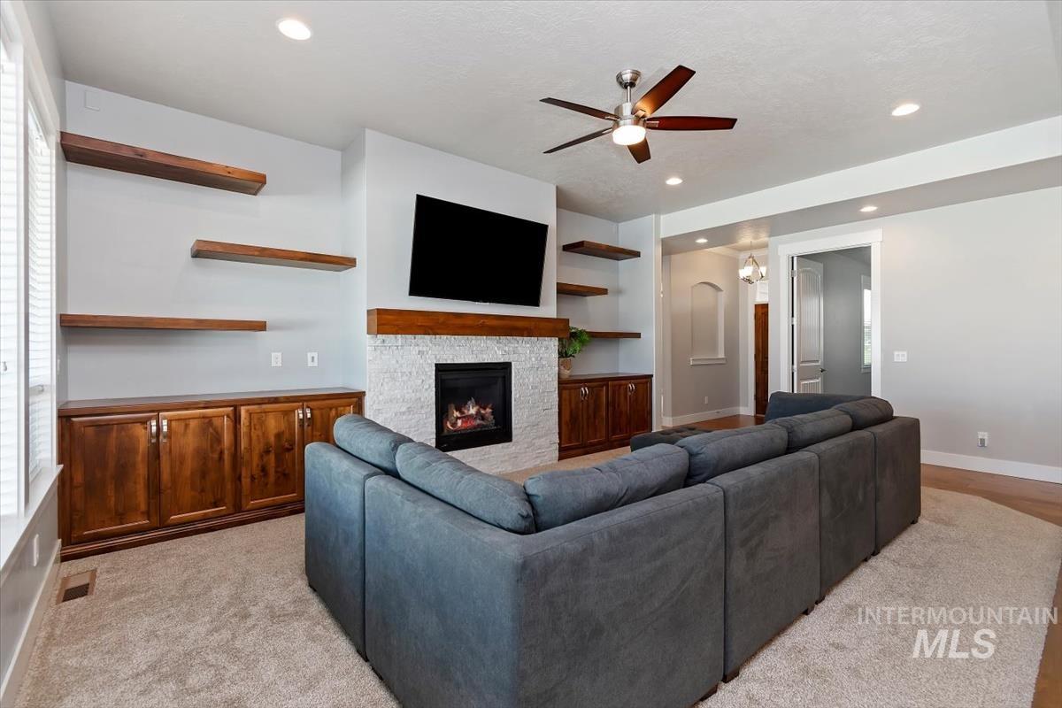 5073 S Marsala Way, Meridian, Idaho 83642, 5 Bedrooms, 3 Bathrooms, Residential For Sale, Price $750,000, 98983225