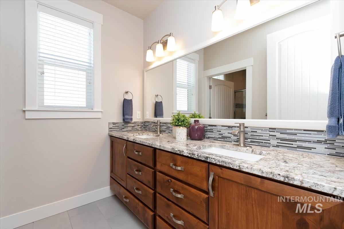 5073 S Marsala Way, Meridian, Idaho 83642, 5 Bedrooms, 3 Bathrooms, Residential For Sale, Price $750,000, 98983225