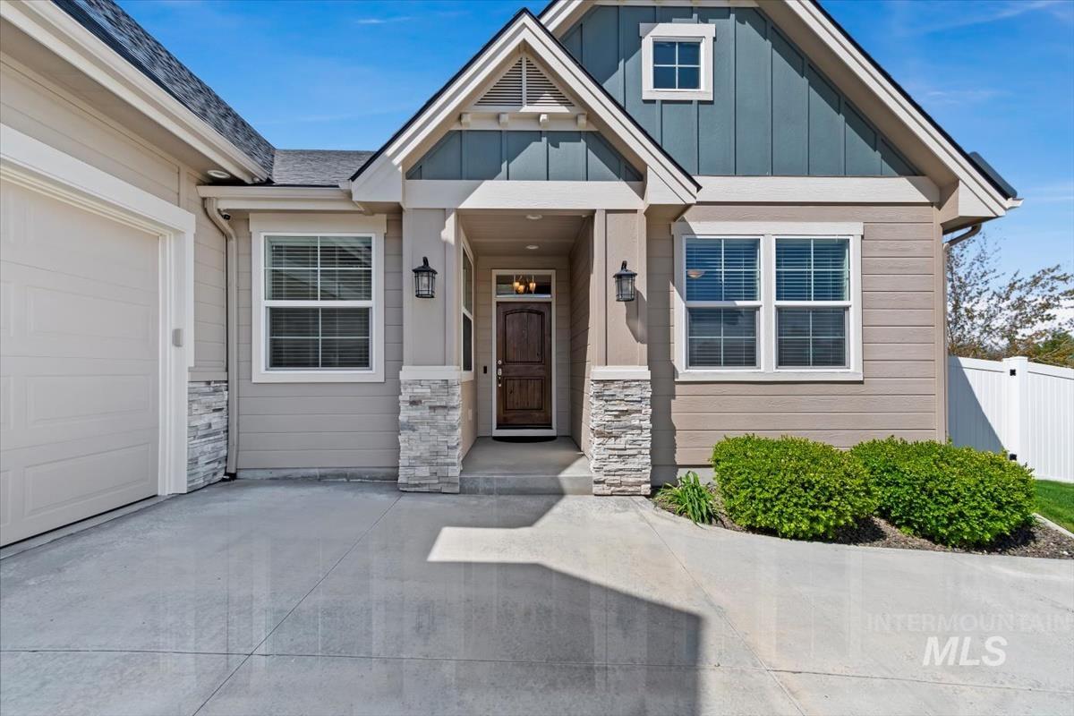 5073 S Marsala Way, Meridian, Idaho 83642, 5 Bedrooms, 3 Bathrooms, Residential For Sale, Price $750,000, 98983225