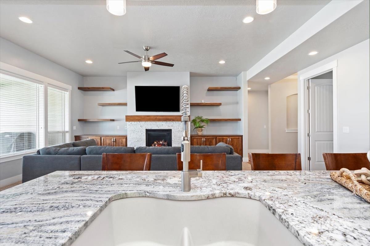 5073 S Marsala Way, Meridian, Idaho 83642, 5 Bedrooms, 3 Bathrooms, Residential For Sale, Price $750,000, 98983225