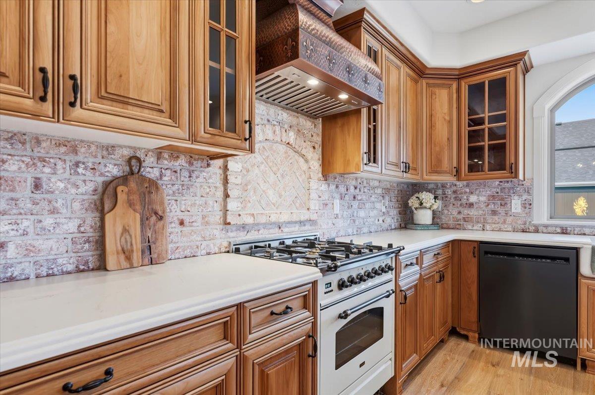 2016 E Mainacht St, Meridian, Idaho 83642, 3 Bedrooms, 2.5 Bathrooms, Residential For Sale, Price $749,900, 98983227