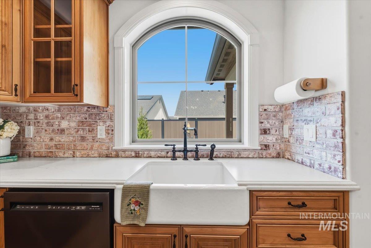 2016 E Mainacht St, Meridian, Idaho 83642, 3 Bedrooms, 2.5 Bathrooms, Residential For Sale, Price $749,900, 98983227