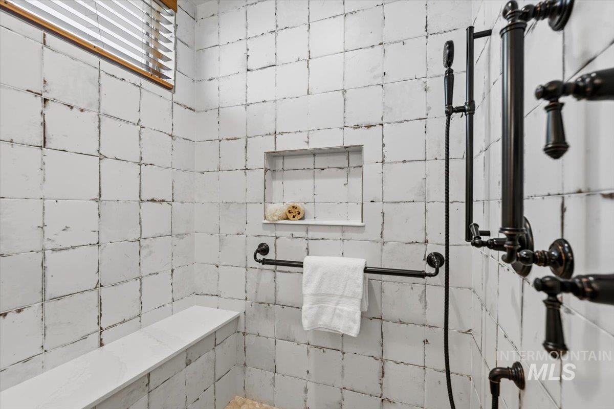 2016 E Mainacht St, Meridian, Idaho 83642, 3 Bedrooms, 2.5 Bathrooms, Residential For Sale, Price $749,900, 98983227