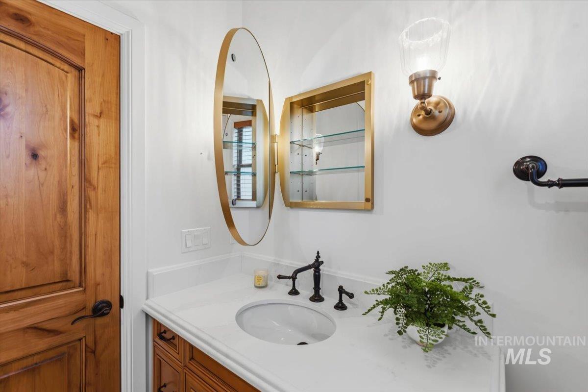 2016 E Mainacht St, Meridian, Idaho 83642, 3 Bedrooms, 2.5 Bathrooms, Residential For Sale, Price $749,900, 98983227