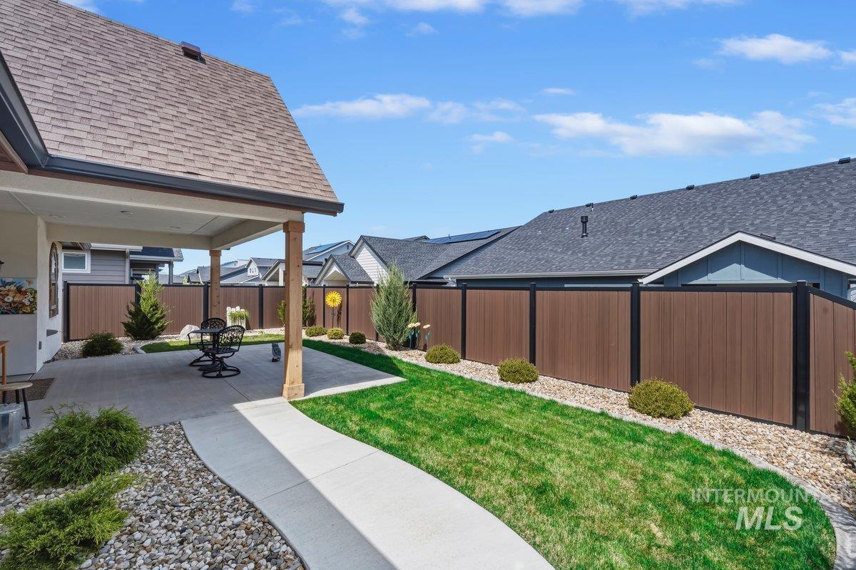 2016 E Mainacht St, Meridian, Idaho 83642, 3 Bedrooms, 2.5 Bathrooms, Residential For Sale, Price $749,900, 98983227