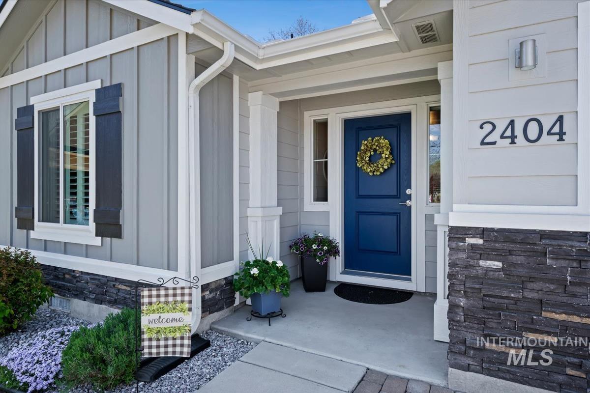 2404 E Clackamas Ct, Eagle, Idaho 83616, 3 Bedrooms, 2 Bathrooms, Residential For Sale, Price $539,900, 98983229