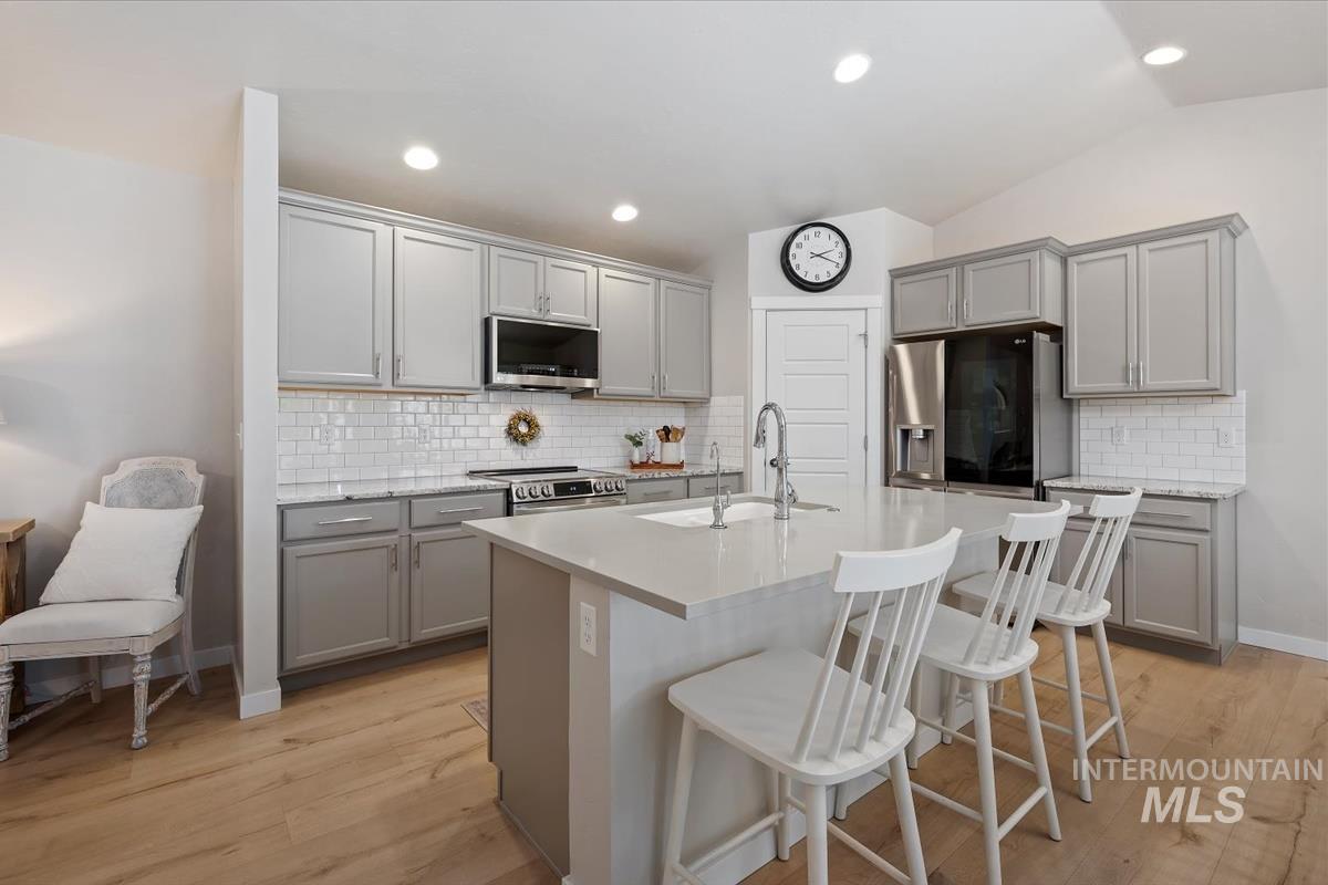 2404 E Clackamas Ct, Eagle, Idaho 83616, 3 Bedrooms, 2 Bathrooms, Residential For Sale, Price $539,900, 98983229