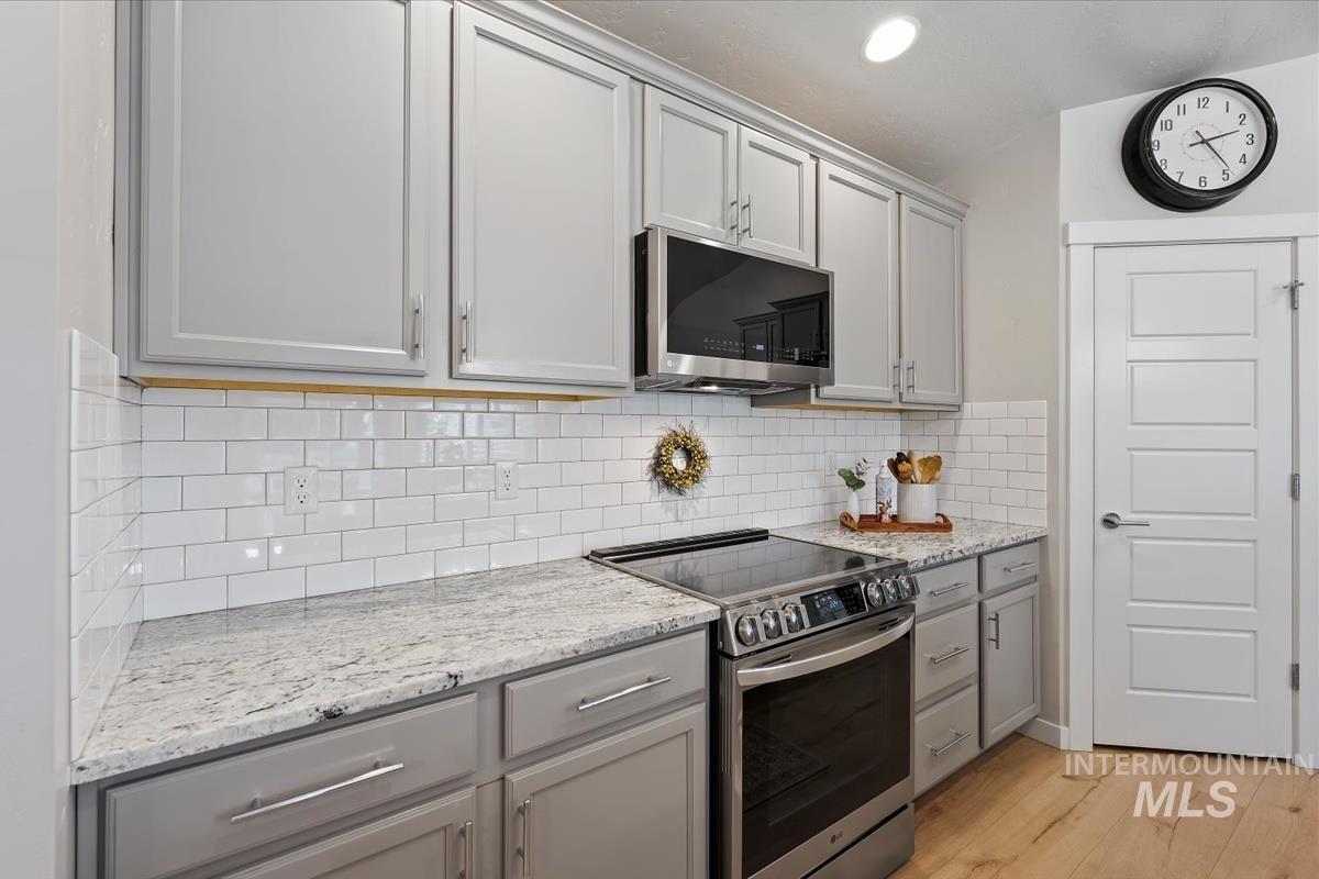 2404 E Clackamas Ct, Eagle, Idaho 83616, 3 Bedrooms, 2 Bathrooms, Residential For Sale, Price $539,900, 98983229