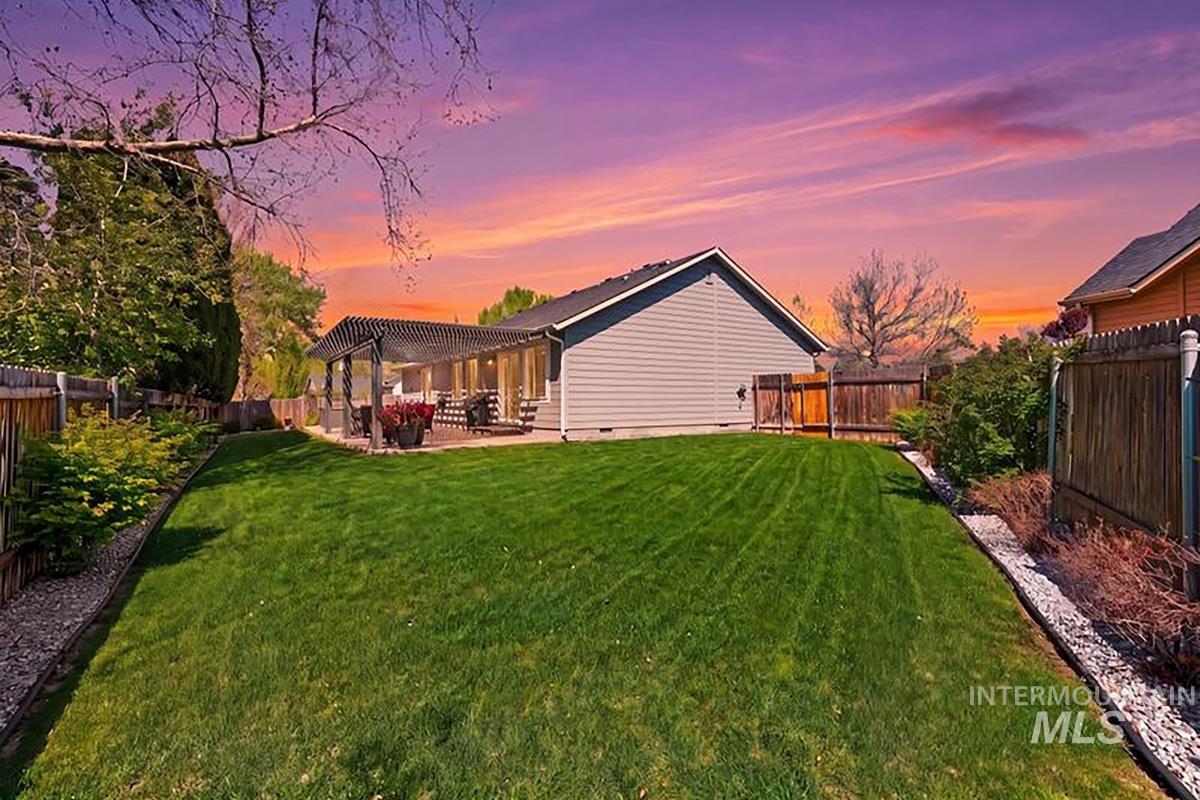 2404 E Clackamas Ct, Eagle, Idaho 83616, 3 Bedrooms, 2 Bathrooms, Residential For Sale, Price $539,900, 98983229