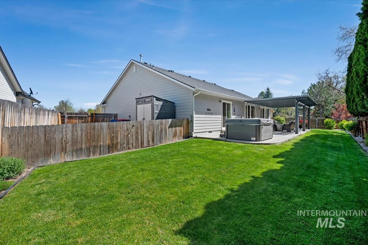 2404 E Clackamas Ct, Eagle, Idaho 83616, 3 Bedrooms, 2 Bathrooms, Residential For Sale, Price $539,900, 98983229