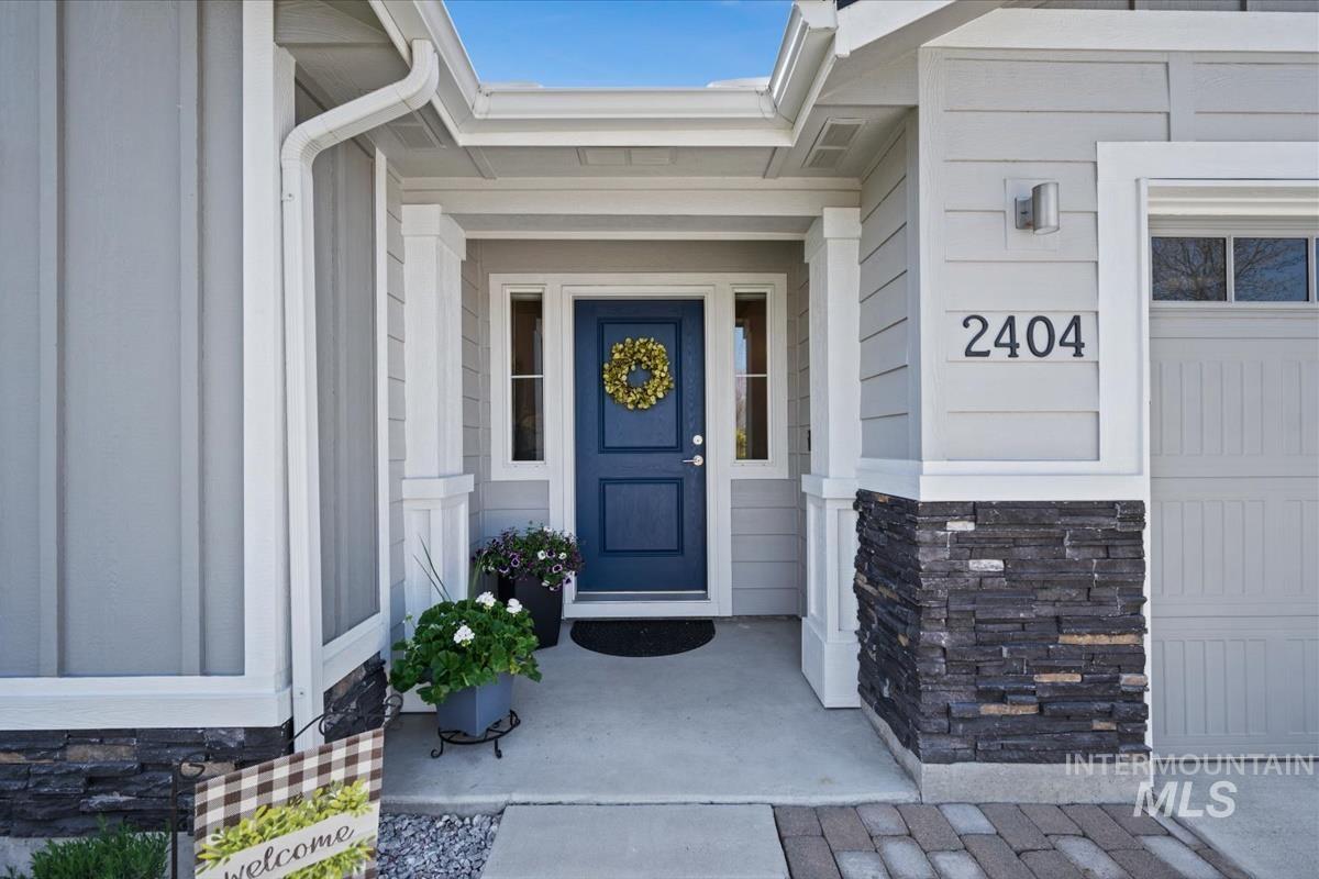 2404 E Clackamas Ct, Eagle, Idaho 83616, 3 Bedrooms, 2 Bathrooms, Residential For Sale, Price $539,900, 98983229