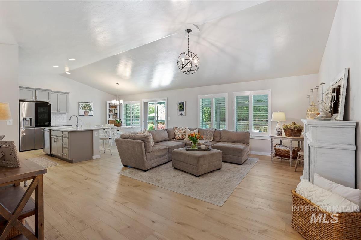 2404 E Clackamas Ct, Eagle, Idaho 83616, 3 Bedrooms, 2 Bathrooms, Residential For Sale, Price $539,900, 98983229