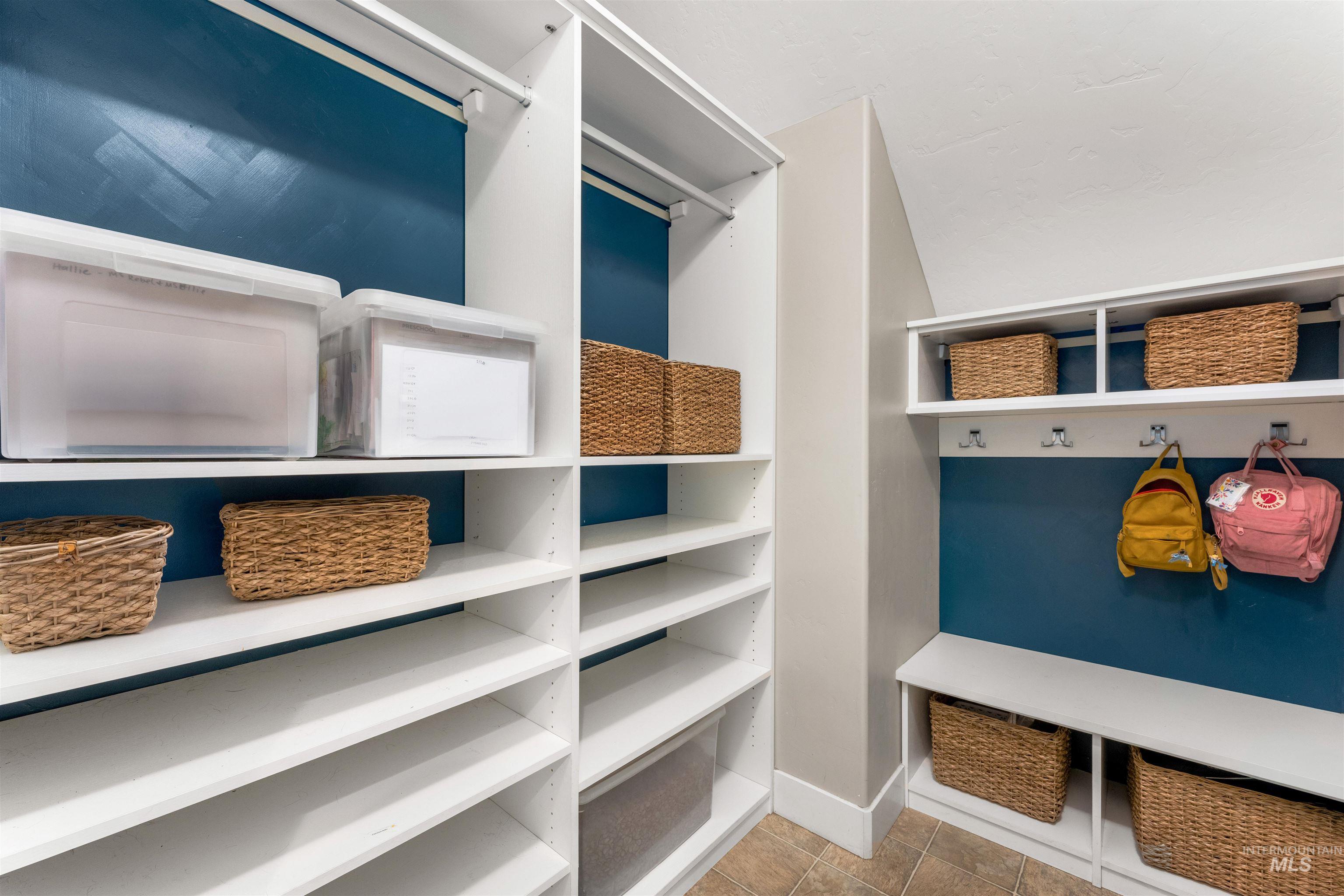 1485 W Aspen Cove Dr, Meridian, Idaho 83642, 5 Bedrooms, 3.5 Bathrooms, Residential For Sale, Price $814,900, 98983231